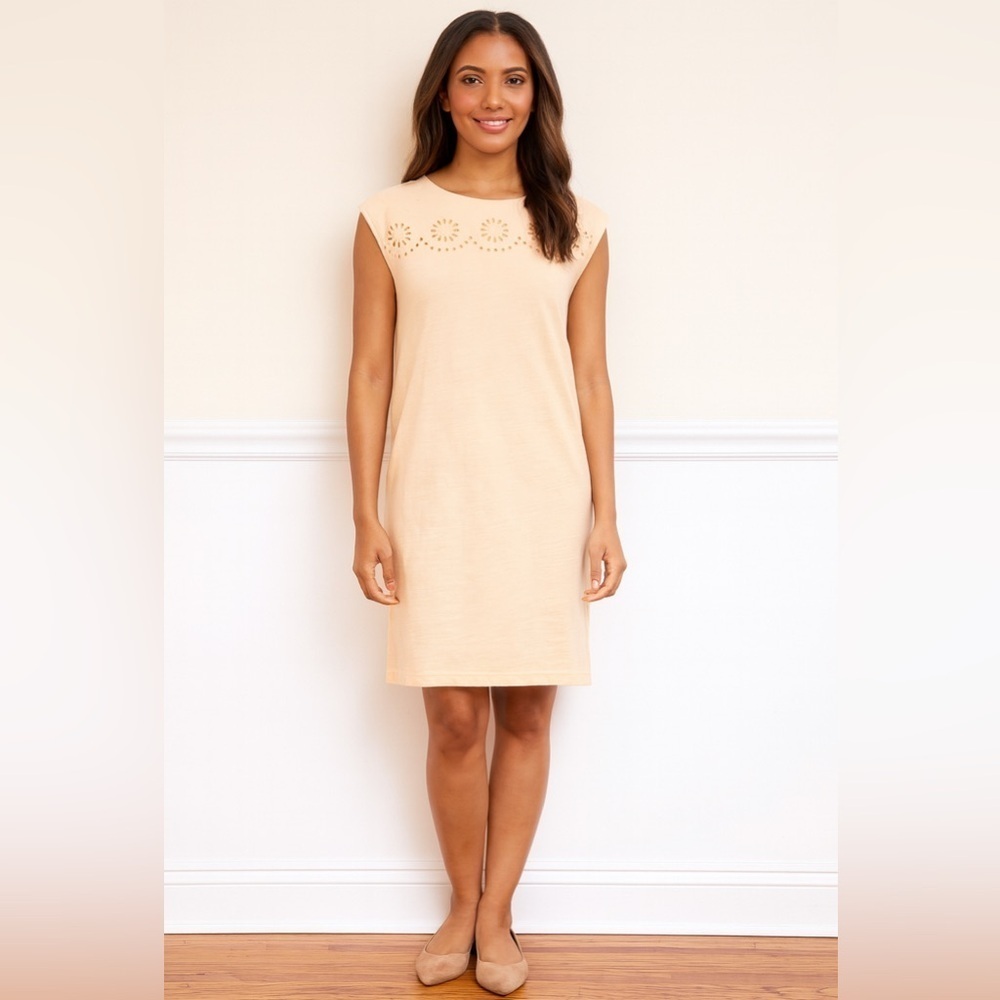 Liz Claiborne Sleeveless Peach Dress with Eyelet Detail.   Size-Small